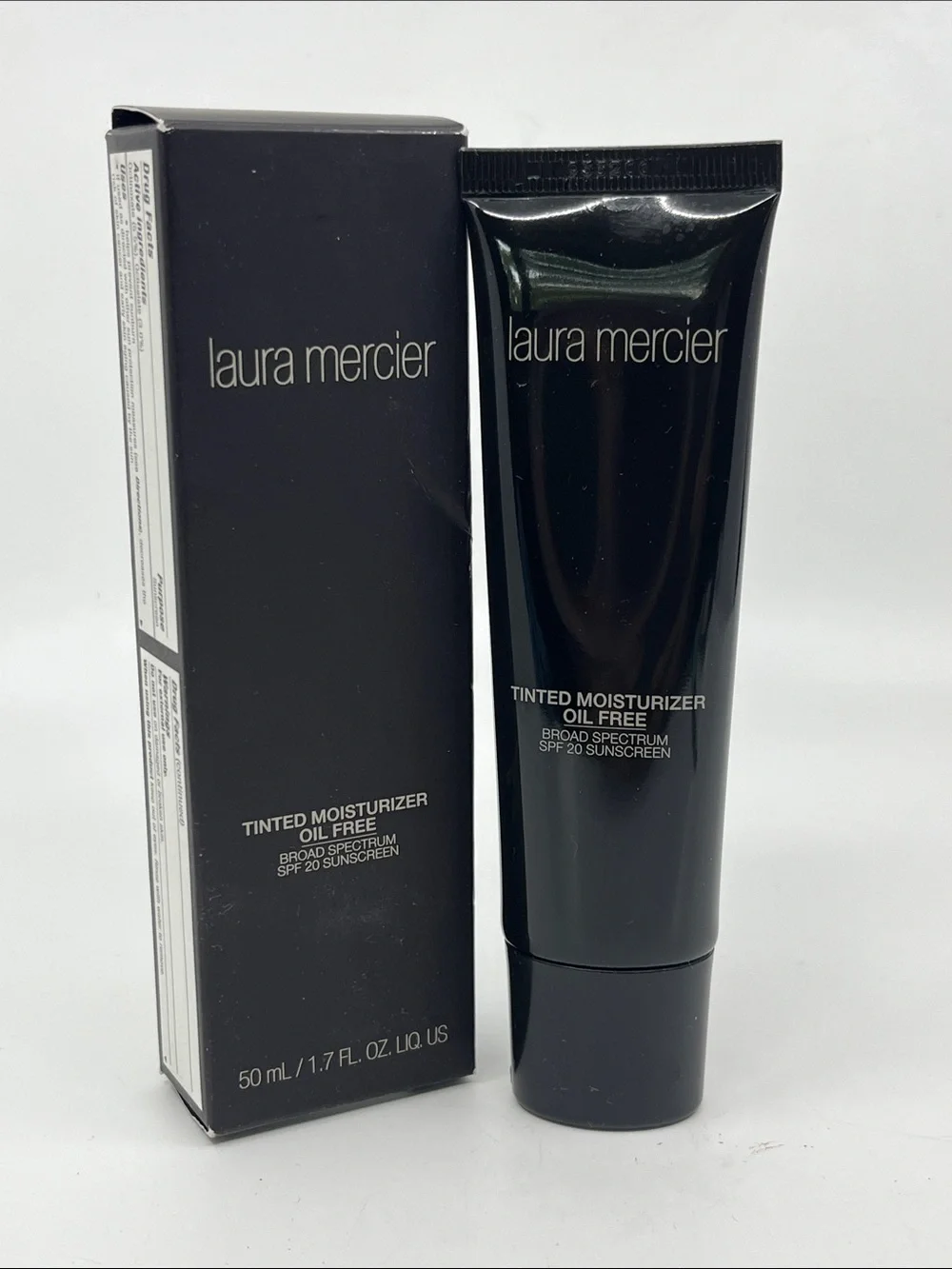 Laura Mercier - Tinted Moisturizer Oil-Free - Mocha 6W1 - 1.7 Oz.